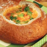 <b>Frankfurtská polévka v chlebu</b>